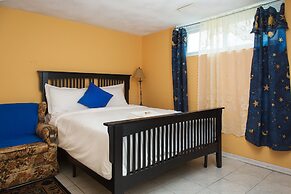 Charlton Suites Guest House