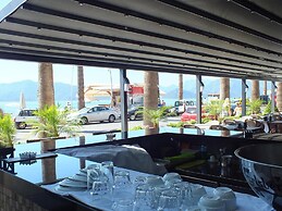 Candan City Beach Hotel