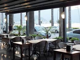 Candan City Beach Hotel