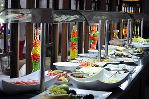 Candan City Beach Hotel