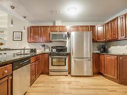 Deedee's Townhome Hamilton Park