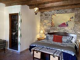 Hotel Amor y Paz