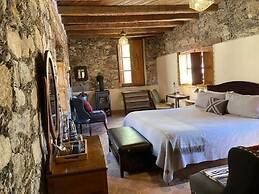 Hotel Amor y Paz