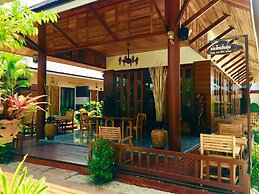 Khum Sai Ngam Hotel & Resort