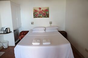 Golden Monkey Cottages