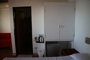 Golden Monkey Cottages