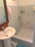 Golden Monkey Cottages