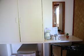 Golden Monkey Cottages