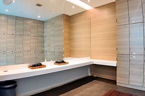 Seastar Hotel And Service Apartment