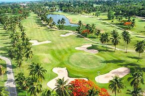 Seastar Hotel And Service Apartment