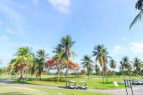 Seastar Hotel And Service Apartment