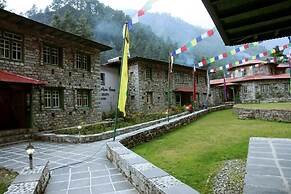 Mountain Lodges of Nepal - Phakding