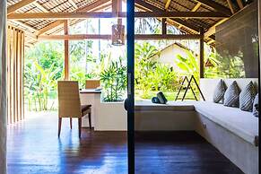 El Nido Mahogany Beach