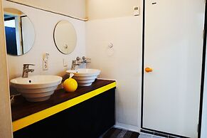 Onna Guesthouse - Hostel