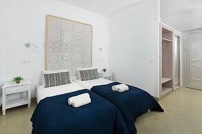 Pefkos View Suites & Maisonette