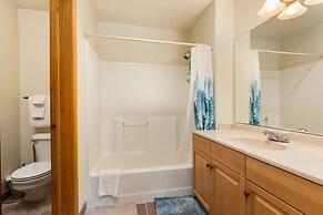 5949 Hidden River Lodge 3 Bedroom Condo by RedAwning