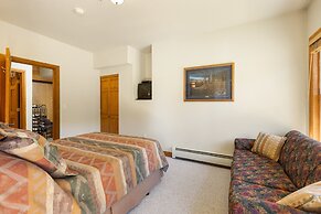 5949 Hidden River Lodge 3 Bedroom Condo by RedAwning
