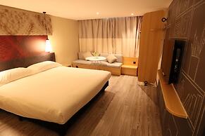 Ibis Xuzhou East Huaihai Road Hotel