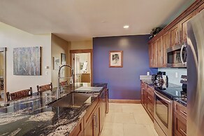 8890 The Springs 4 Bedroom Condo by RedAwning