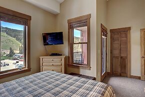 8890 The Springs 4 Bedroom Condo by RedAwning