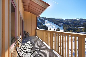 2296 Red Hawk Lodge 2 Bedroom Condo by RedAwning