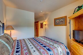 2296 Red Hawk Lodge 2 Bedroom Condo by RedAwning