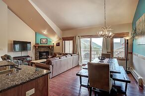 2296 Red Hawk Lodge 2 Bedroom Condo by RedAwning