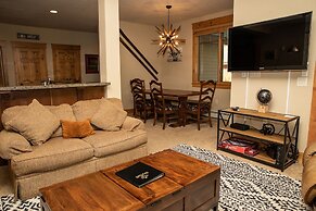 6532 Settlers Creek Townhomes 2 Bedroom Condo by RedAwning