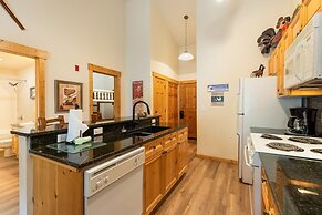 2674 Tenderfoot Lodge 2 Bedroom Condo by RedAwning