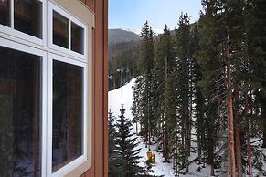 3044 Lone Eagle 2 Bedroom Condo by RedAwning