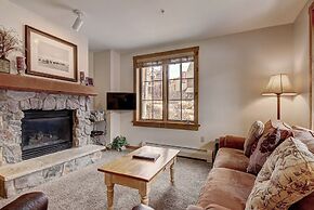 8452 Dakota Lodge 2 Bedroom Condo by RedAwning