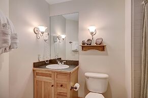 8452 Dakota Lodge 2 Bedroom Condo by RedAwning