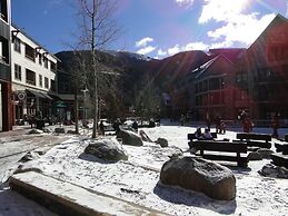 8452 Dakota Lodge 2 Bedroom Condo by RedAwning