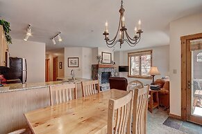 8452 Dakota Lodge 2 Bedroom Condo by RedAwning