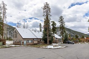 1610 Quicksilver 2 Bedroom Condo by RedAwning