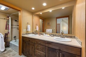 1610 Quicksilver 2 Bedroom Condo by RedAwning