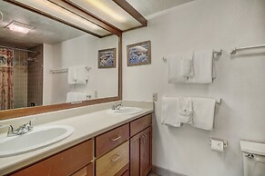 2062 The Pines 2 Bedroom Condo by RedAwning