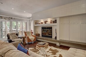 2721 Chateaux DMont by RedAwning