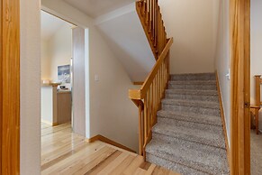 130 Meisel Drive 4 Bedroom Townhouse by RedAwning