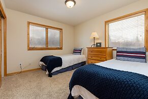 130 Meisel Drive 4 Bedroom Townhouse by RedAwning