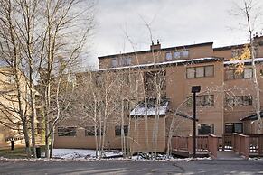 1655 Quicksilver 3 Bedroom Condo