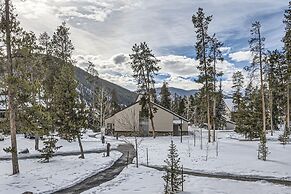 1655 Quicksilver 3 Bedroom Condo