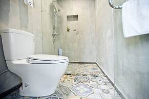 Zero Five One Seven Inn