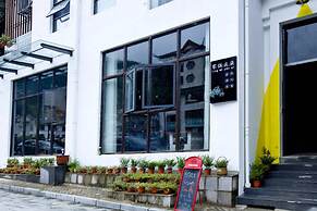 Zero Five One Seven Inn