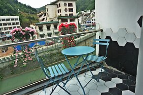 Zero Five One Seven Inn