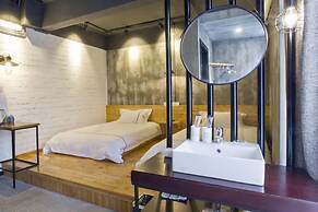 Zero Five One Seven Inn