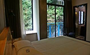 Zero Five One Seven Inn