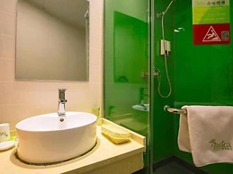 Vatica TianJin JingHai District Bus Station Home World Plaza Hotel