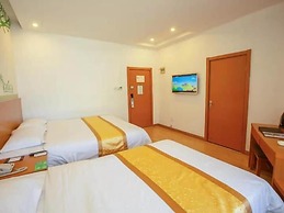 Vatica TianJin JingHai District Bus Station Home World Plaza Hotel