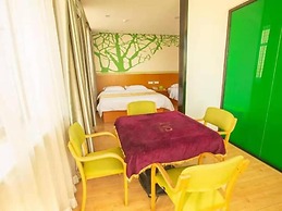 Vatica TianJin JingHai District Bus Station Home World Plaza Hotel